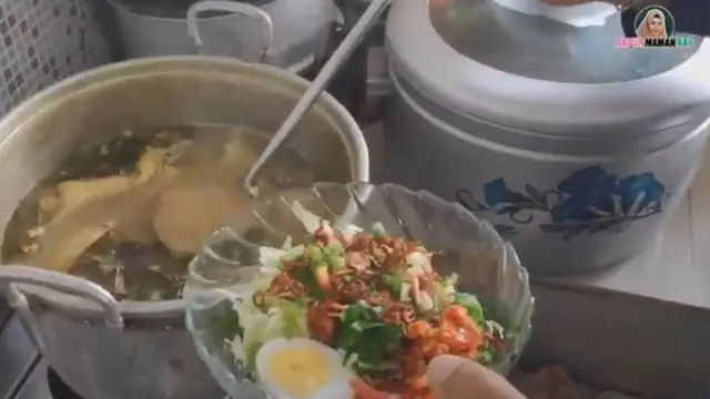 Soto ayam suwir bening