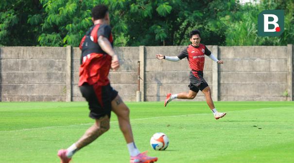 Pemain Persija Jakarta, Witan Sulaeman, saat sesi latihan jelang laga melawan Persib Bandung dalam lanjutan BRI Super League di Persija Training Ground, Bojongsari, Depok, Kamis (7/5/2026). (Bola.com/M Iqbal Ichsan)