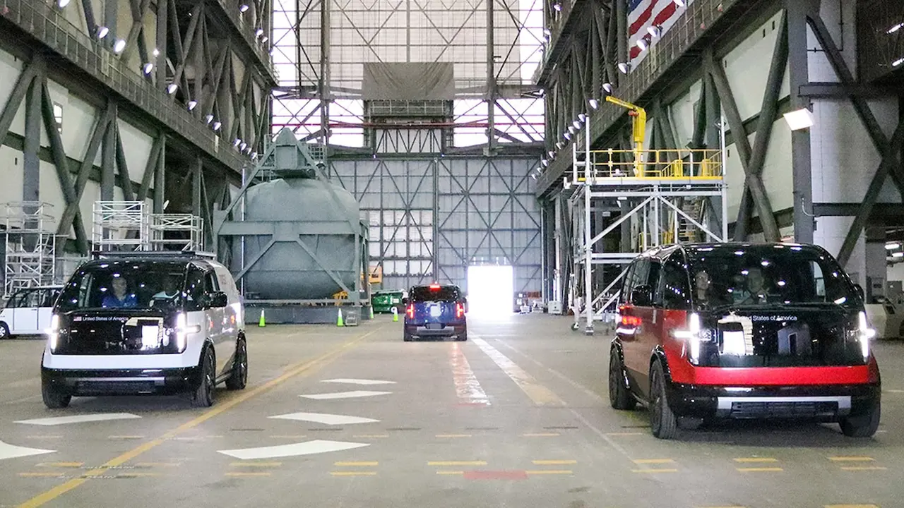 Astronot NASA Pilih Mobil Listrik Ini untuk Transportasi ke Roket (Carbuzz)