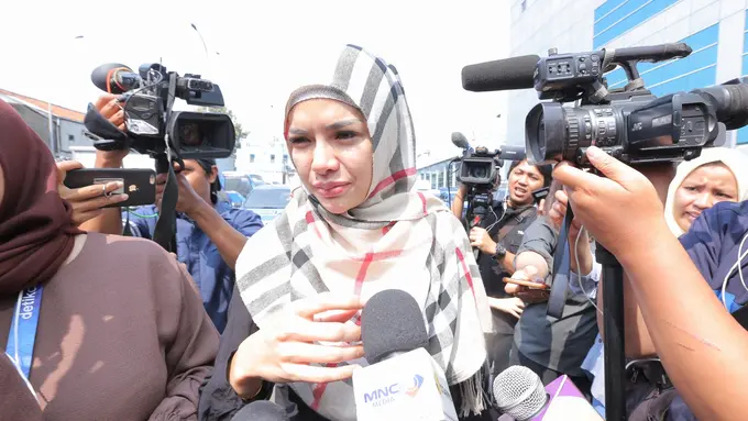 [Bintang] Nikita Mirzani