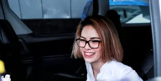 Usai melengkapi Berita Acara Pemeriksaan (BAP) terkait laporannya pada Julia Perez beberapa waktu lalu, Nikita Mirzani enggan membahas kasusnya. Nikita malah mengaku memiliki pacar baru. (Adrian Putra/Bintang.com)