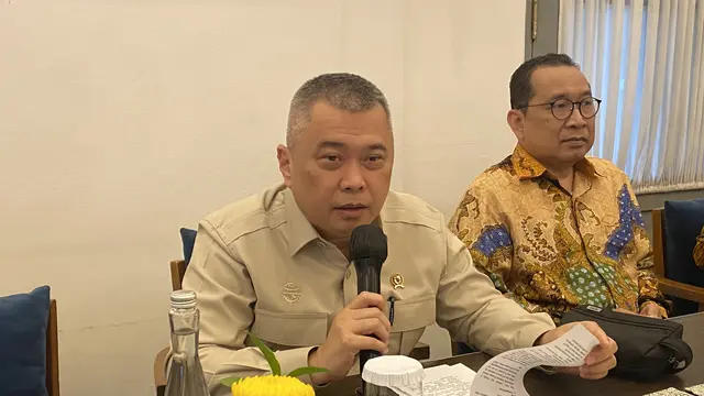 Menteri Perhubungan (Menhub) Dudy Purwagandhi dalam konferensi pers di Jakarta Selatan, Jumat (26/6/2026). (Liputan6.com/Christian)