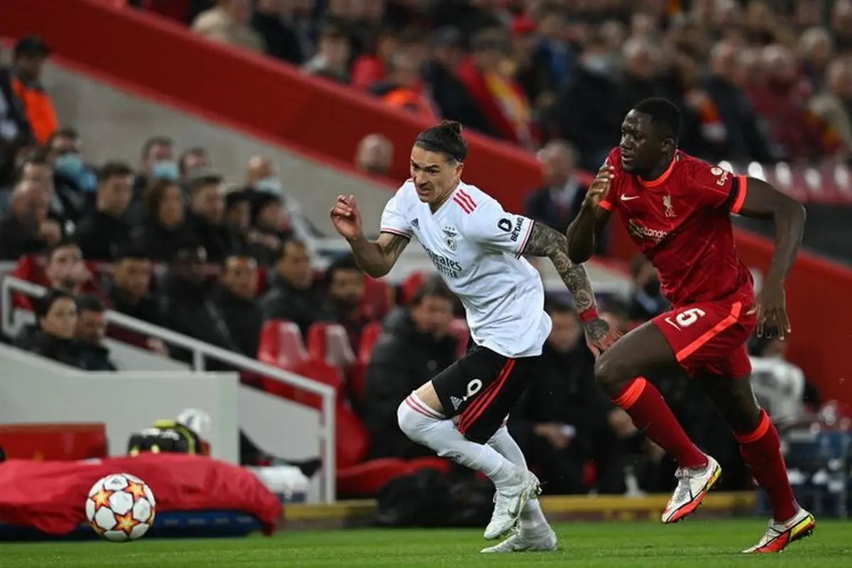 Darwin Nunez di laga Liverpool vs MU (Photo: AFP/PAUL ELLIS)