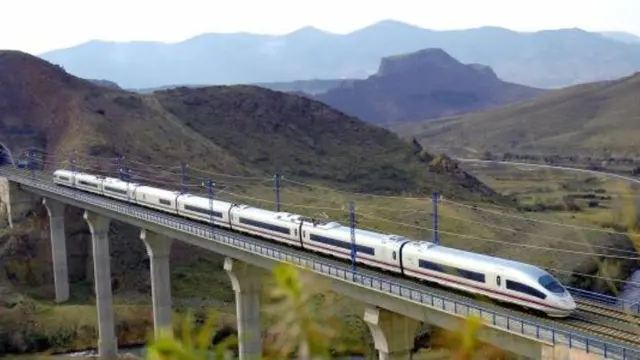 Kereta Velaro 3