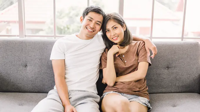 perempuan dan pasangan 21 juni