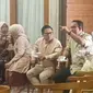 Calon wakil presiden (cawapres) Muhaimin Iskandar alis Cak Imin melakukan kunjungan ke kediaman calon presiden Anies Rasyid Baswedan di Jakarta Selatan, Selasa malam (16/4/2024). (Merdeka.com/Nur Habibie)