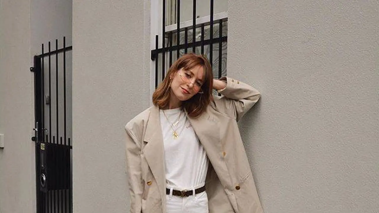 Bukan Hanya Ke Kantor, Pelajari 7 Trik Pakai Blazer Paling Fashionable