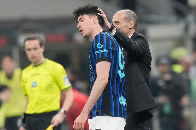 Inter Milan Bersikukuh Tidak Jual Bastoni