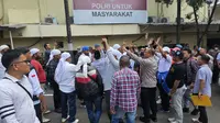 Anggota TNI AL Aniaya Pemuda Hingga Tewas, Keluarga Geruduk Polres Depok