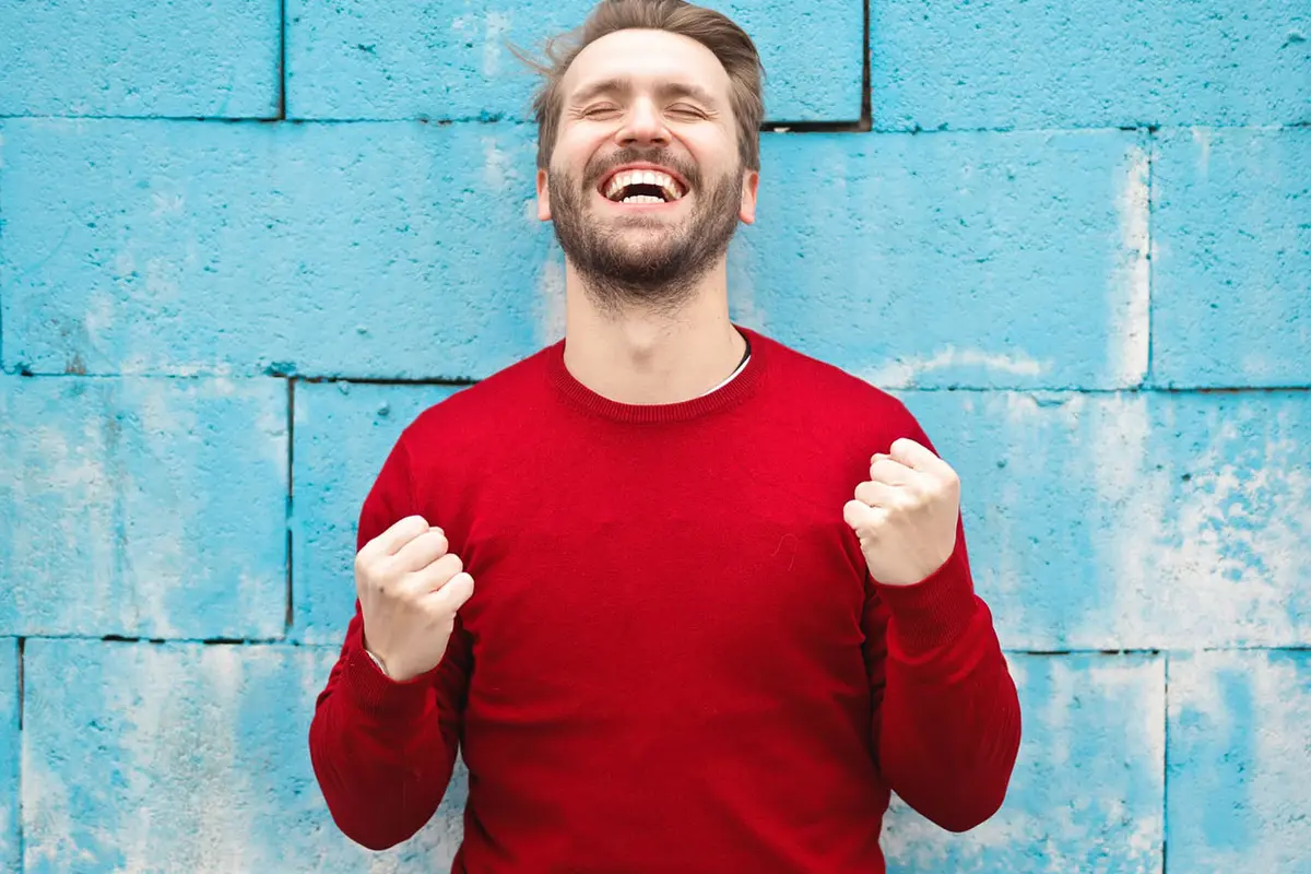Hasil Penelitian: Orang Disebut Bahagia Jika Punya Uang Tabungan Rp 1,2 Miliar (Foto oleh bruce mars di Unsplash)