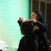 Ketombe tidak hanya berdampak pada tampilan rambut, tetapi juga pada kenyamanan saat menjalani aktivitas (Sumber: lavojoy Indonesia)