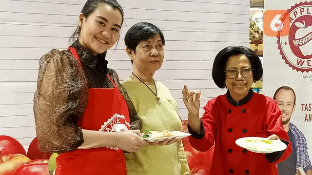Aaliyah Massaid Diomeli Sisca Soewitomo Saat Masak Kulit Dadar Gulung