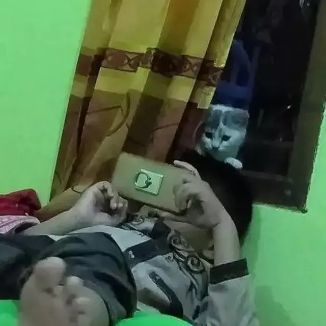 6 Potret Penampakan di Jendela Ini Bikin Kaget, Jadi Mikir Aneh-Aneh