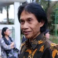 Foto Pemakaman Jenazah Pepeng (Galih W. Satria/bintang.com)