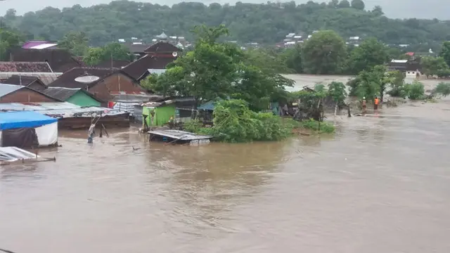 Banjir Besar Landa Sumbawa, Ketinggian Air Capai 5 Meter