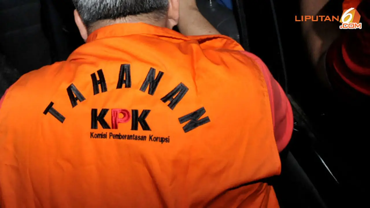 akil-tahan-131004a.jpg
