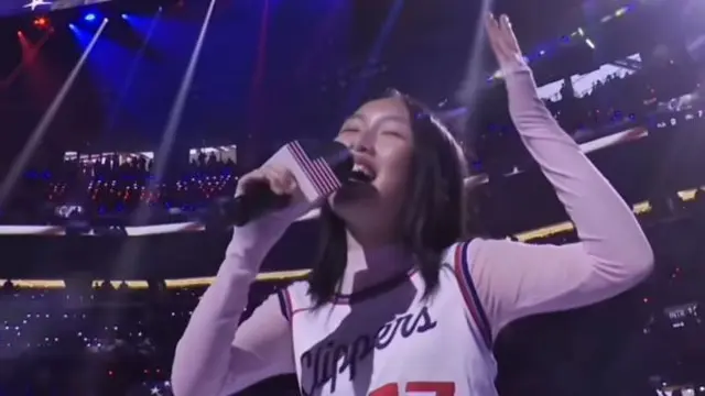 Malea Emma nyanyi di NBA. (credit:instagram.com/maleaemma)