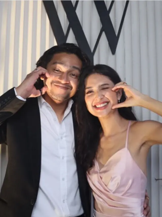 Mikha Tambayong saat Jadi Bridesmaid Yunita Siregar. [@miktambayong]