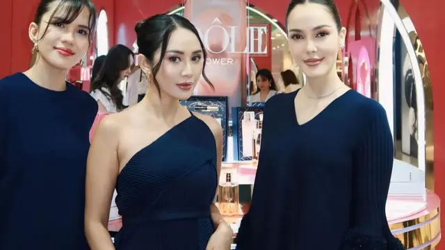 Potret cantik Cathy Sharon yang memesona. (credit:instagram.com/cathysharon)