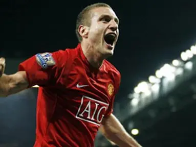 Manchester United's Nemanja Vidic celebrates his goal during a Premier League match against Sunderland at Old Trafford in Manchester, on December 6, 2008. AFP PHOTO/IAN KINGTON
