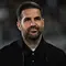 Pelatih Como asal Spanyol, Cesc Fabregas, memperhatikan jalannya pertandingan Serie A Italia antara Como dan Inter Milan di Stadion Giuseppe Sinigaglia di Como pada 12 April 2026. (Piero CRUCIATTI/AFP)