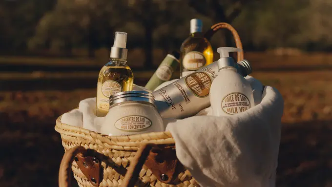 L’Occitane en Provence Luncurkan Almond Supple Skin Oil yang Teruji Klinis Hilangkan Strechmark