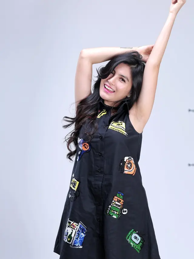 [Bintang] Angela Lee