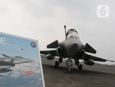 Pesawat tempur Rafale parkir di Lanud  Halim Perdanakusuma, Jakarta, Rabu (26/7/2023). (merdeka.com/imam buhori)