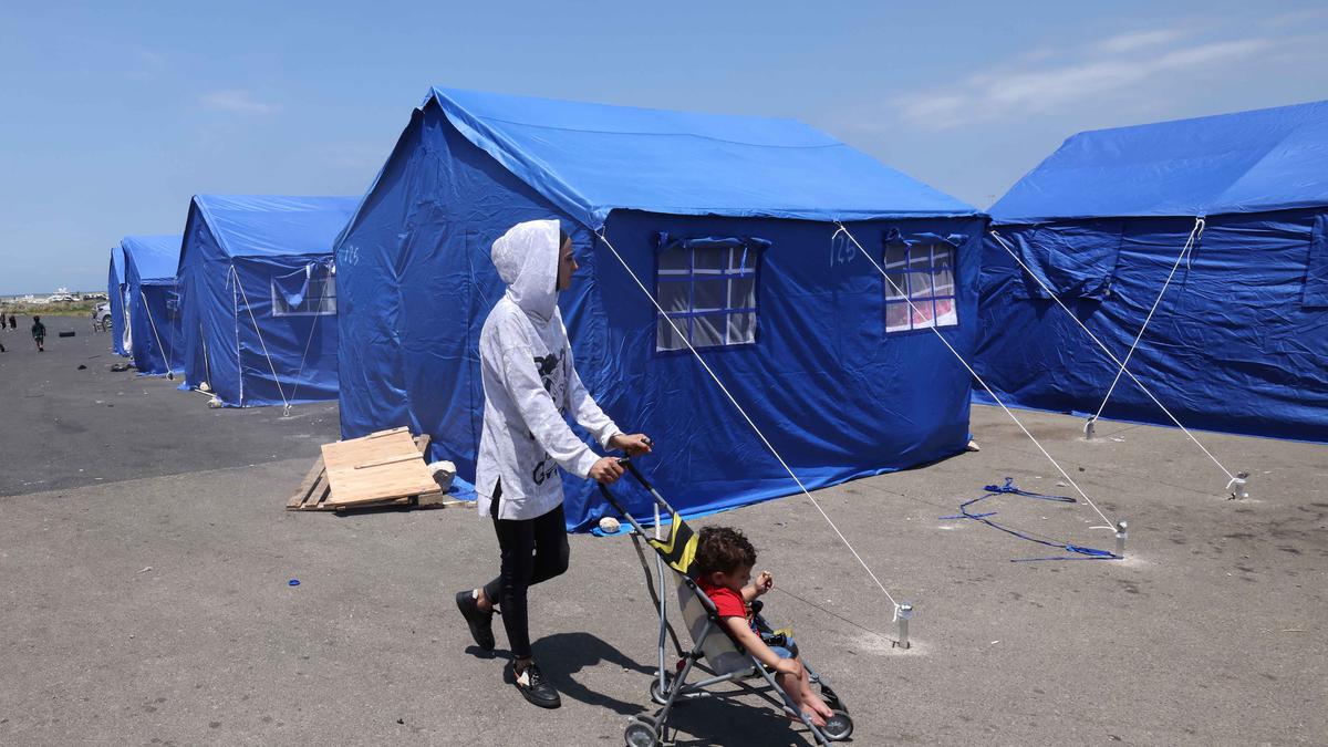 Pemerintah Lebanon Dirikan Tenda Biru untuk Para Pengungsi