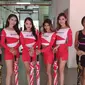 Para Umbrella girl alias gadis payung, jadi pemanis ajang ARRC 2019 Malaysia. (Liputan6.com/Thomas)