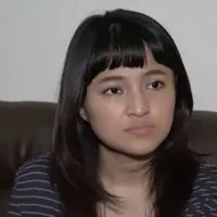 Potong rambut, Marshanda disebut disebut kembar oleh banyak orang.