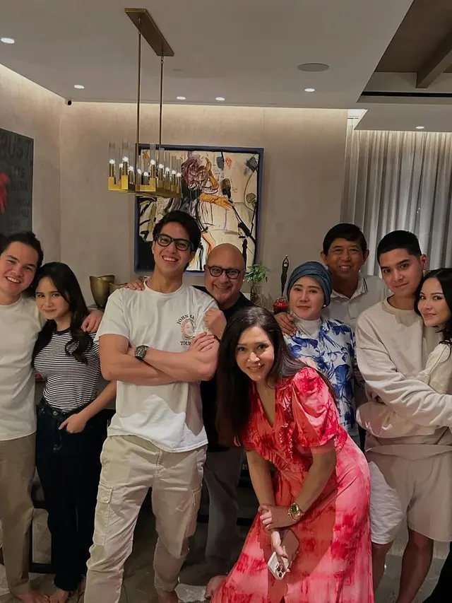 Kumpul Keluarga Al Usai Menikah