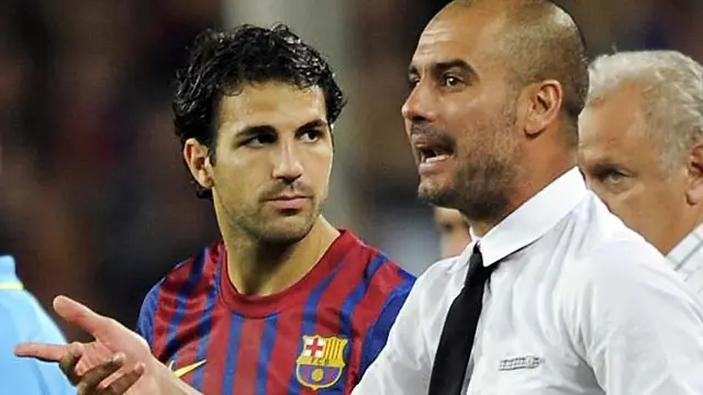 guardiola_dan_fabregas_121026afpc.jpg