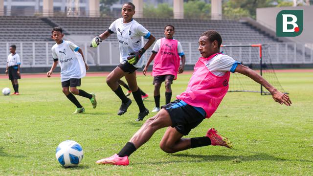 Foto: Keseruan Coaching Clinic Bareng Borussia Dortmund, Dibimbing Langsung oleh Tiga Legenda Die Borussen