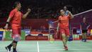 Hary Susanto/Ratri Oktlia Leani gpebulutangkis Indonesia meraih medali emas di nomor tganda campuran SL3-SU5 setelah mengalahkan Thailand pada Asian Para Games 2018 di Istora Senayan, Sabtu (13/10/2018).  (Bola.com/Peksi Cahyo)