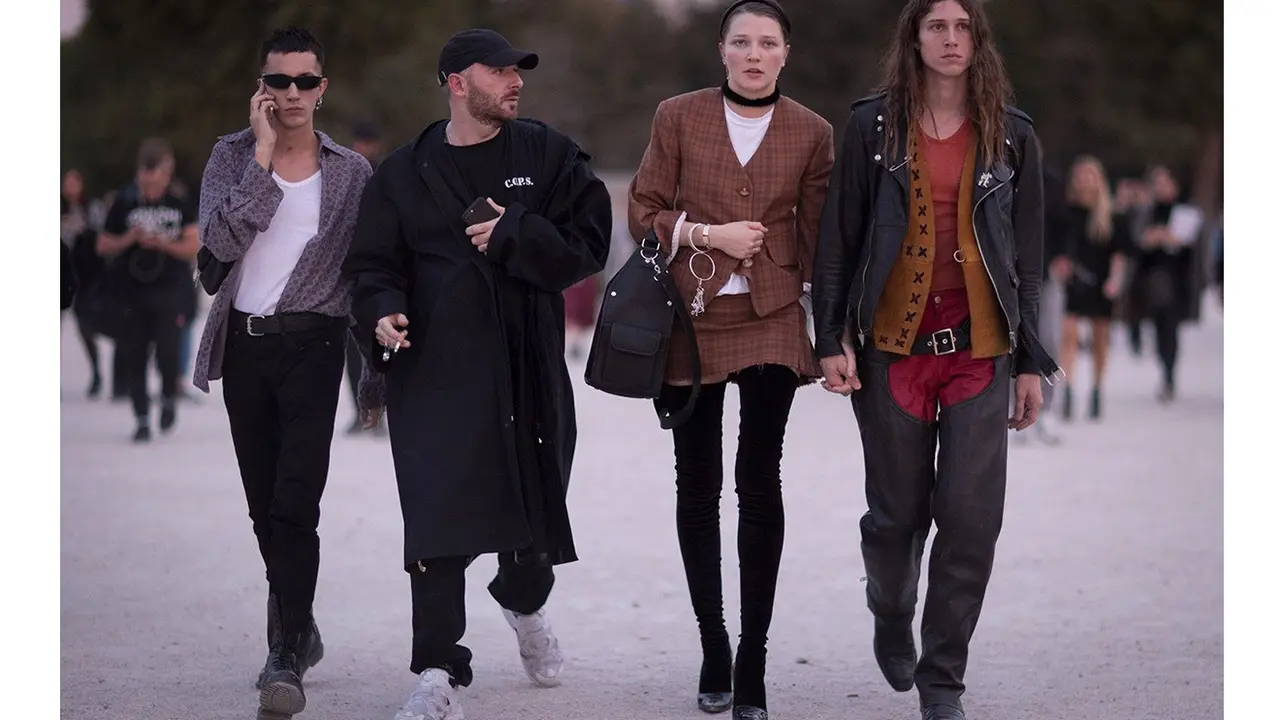 Tren Gaya Busana Terbaik Inspirasi dari Paris Fashion Week 2017