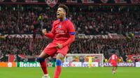 Selebrasi Desire Doue setelah mencetak gol kedua timnya dalam laga Liga Champions antara Bayer Leverkusen dan PSG di Leverkusen, Jerman, 21 Oktober 2025. (AP Photo/Martin Meissner)