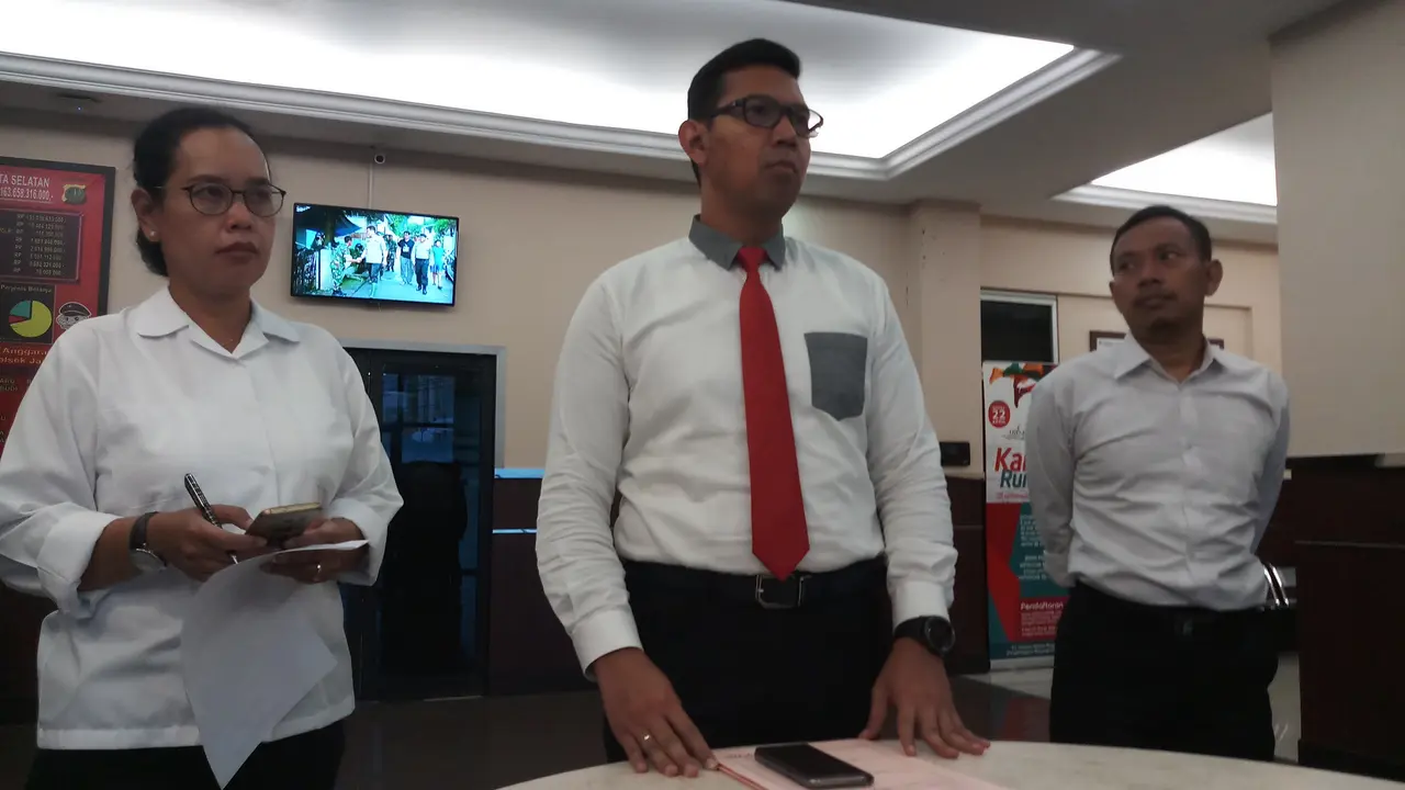 Kasat Reskrim Polres Metro Jakarta Selatan, Ajun Komisaris Besar Bismo Teguh Prakoso, menjelaskan kasus pelecehan anak