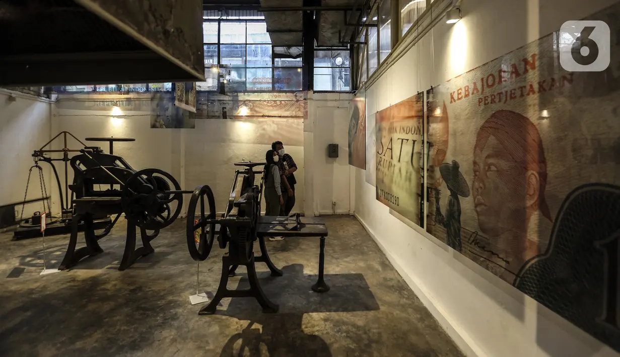Suasana M Bloc Space saat libur Maulid Nabi di Jakarta, Rabu (20/10/2021). Setelah penerapan Pemberlakuan Pembatasan Kegiatan Masyarakat (PPKM) di Jakarta turun menjadi level 3, M Bloc Space kembali ramai. (Liputan6.com/Johan Tallo)