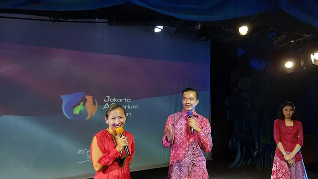 Nyanyikan Lagu Indonesia Raya di Dalam Air, Imel Ten2Five Mengaku Kulo Nuwun ke Satwa Laut