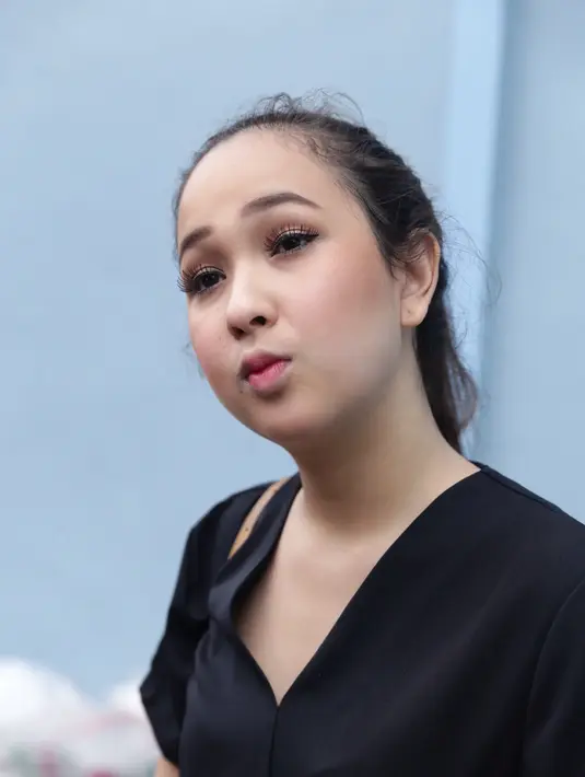 Pricilla selalu membedakan gaya fashion untuk manggung dan untuk sehari hari,” Menurut saya pribadi sih,pastinya selalu beda penampilan kalau untuk sehari hari biasanya saya casual aja sih”komentar Pricilla (via instagram/@agthpricilla)