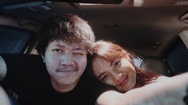 Momen Mesra Aurelie Moeremans dengan Kekasih, Bikin Baper