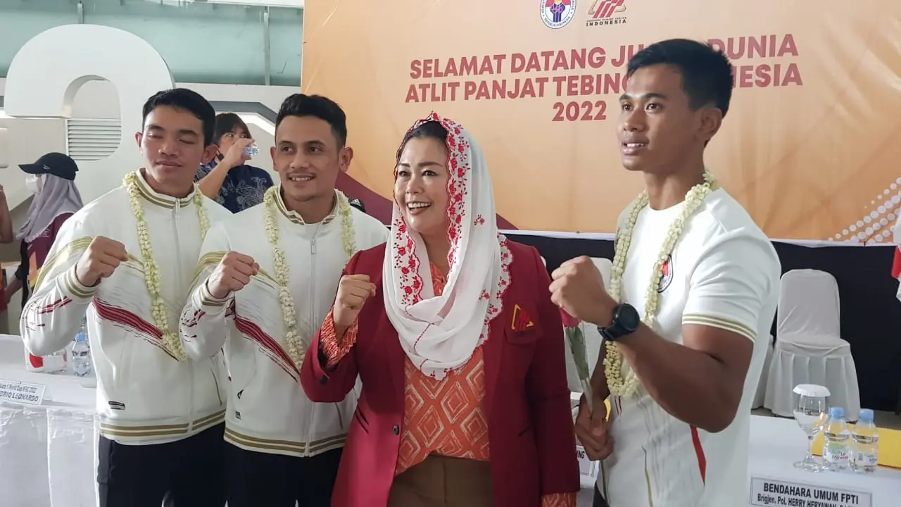 Yenny Wahid selaku Ketua Umum FPTI