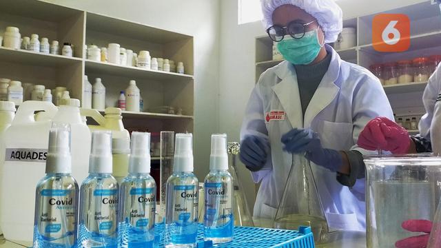 Hand Sanitizer dari Laboratorium Sekolah Kejuruan di Malang