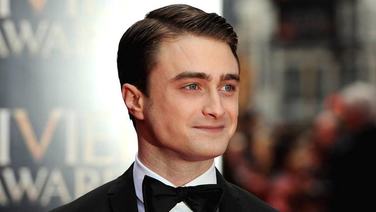 Ketika Daniel Radcliffe Mencari Ular yang Hilang