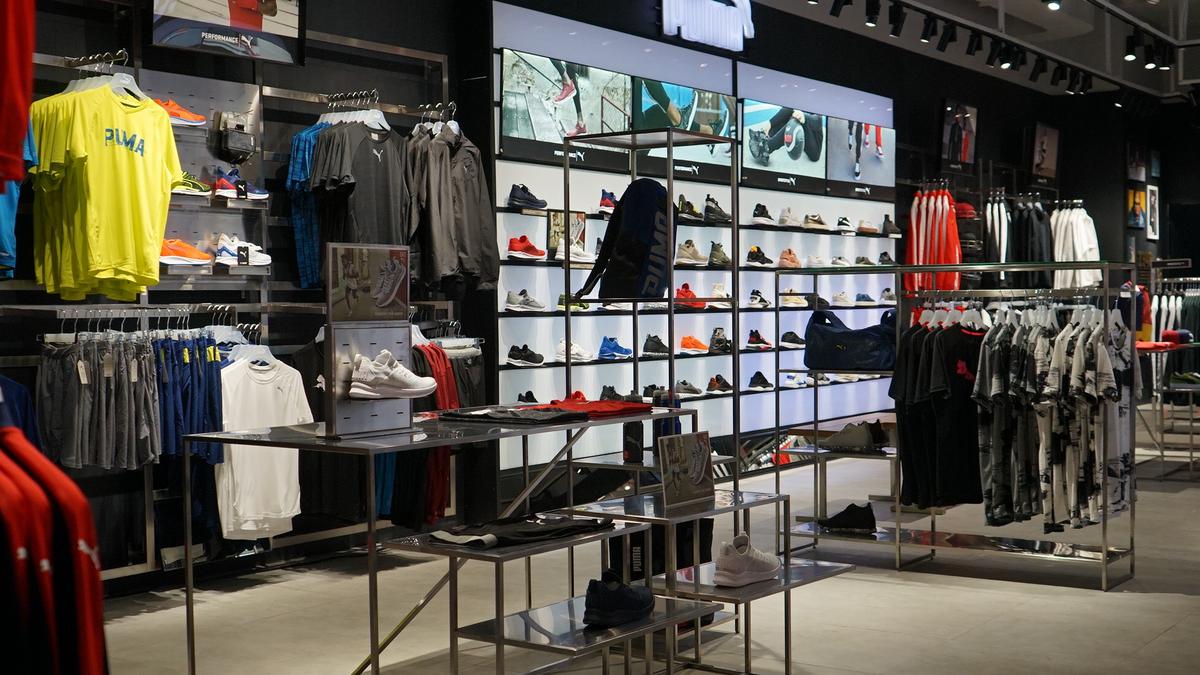 Nike store lippo mall puri 2025