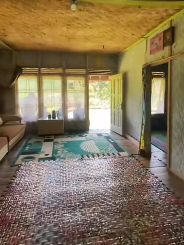 Isi Rumah Abah Jajang