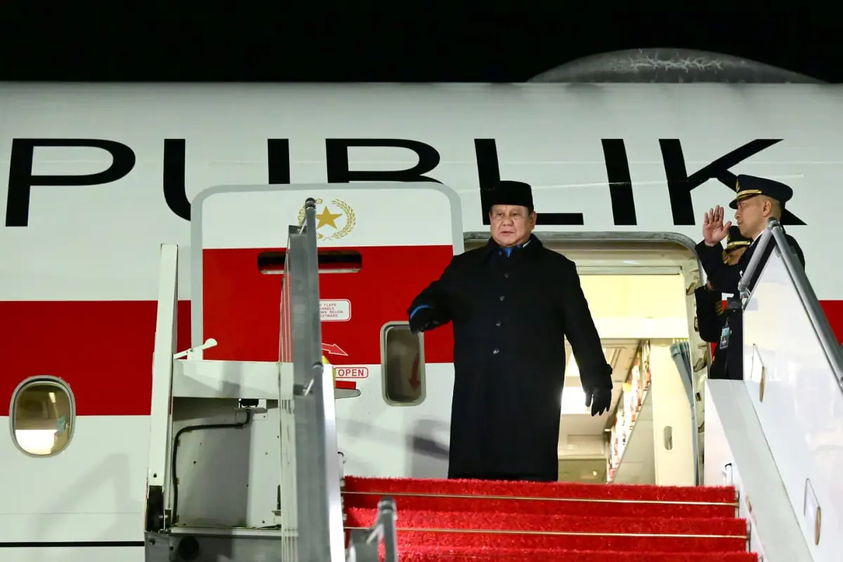 Prabowo Terbang ke Paris Temui Presiden Macron