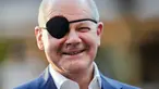 Kanselir Jerman Olaf Scholz saat menghadiri acara Gereja Katolik di Berlin, Jerman, 4 September 2023. Olaf Scholz tampil menganakan penutup mata seperti bajak laut setelah kecelakaan saat jogging pada akhir pekan. (AP Photo/Markus Schreiber)