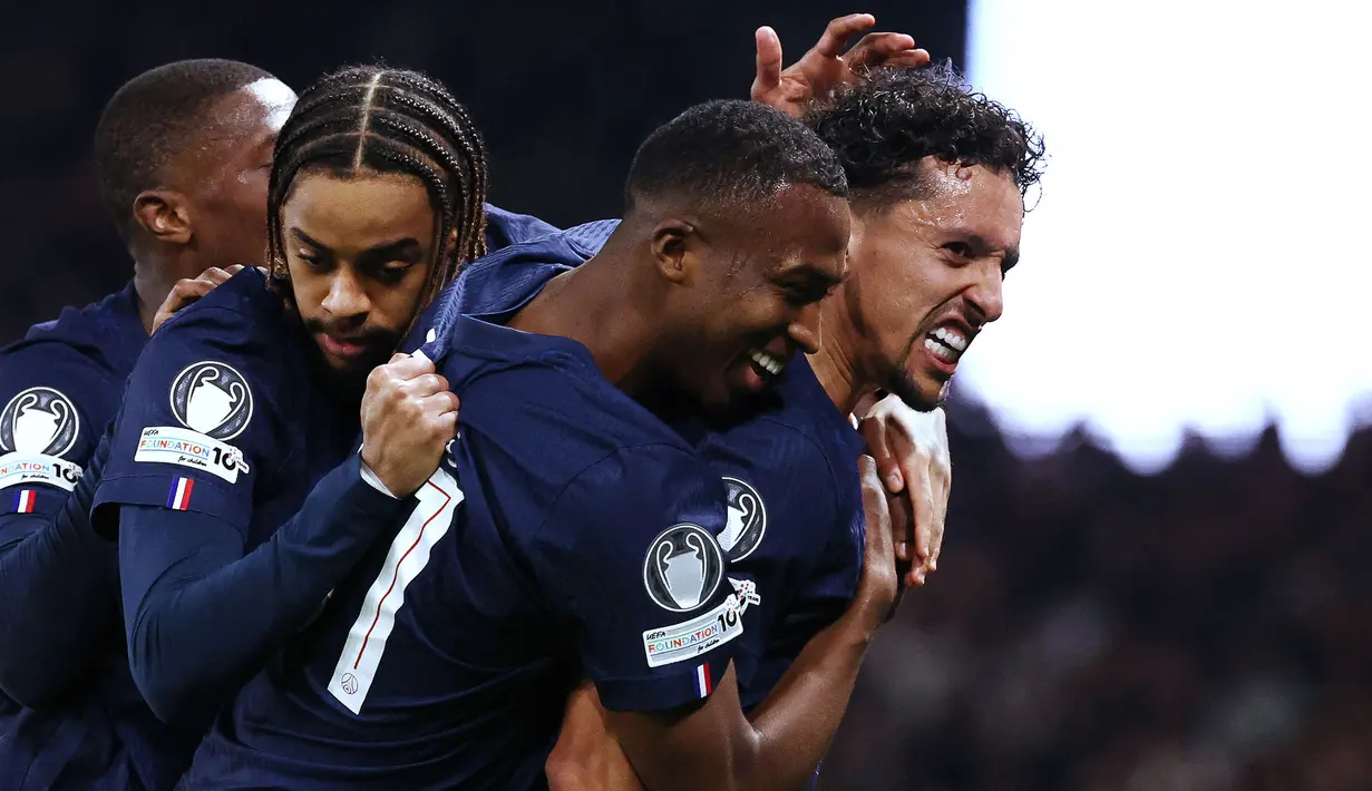 Juara bertahan, Paris Saint-Germain berhasil melaju ke babak 16 besar Liga Champions 2025/2026 setelah menang agregat dari AS Monaco pada Selasa (25/02/2026) waktu setempat. (AFP/Franck Fife)